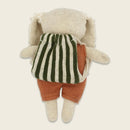 Hase “Kindergartenkind” mit Rucksack und Anzug in lachs