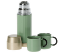 Thermoskanne mit Bechern mint